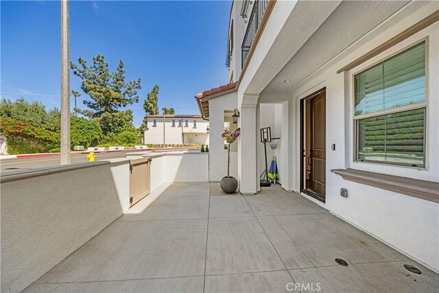 207 Colby Cir, Claremont, CA 91711 - view of patio / terrace with a balcony