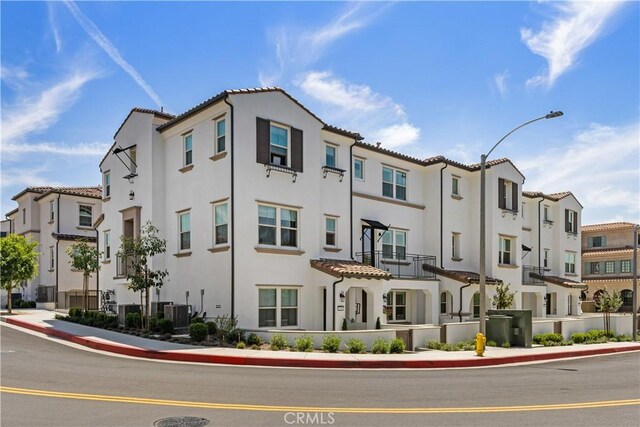 207 Colby Cir, Claremont, CA 91711 - view of property featuring a residential view
