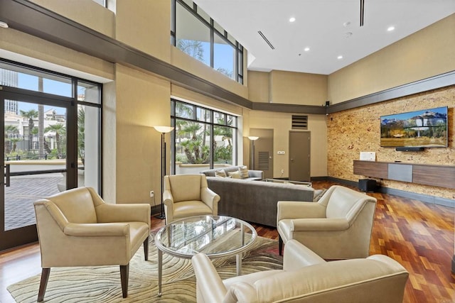 700 W Harbor Dr Unit 402, San Diego, CA 92101 - lobby with a high ceiling and recessed lighting