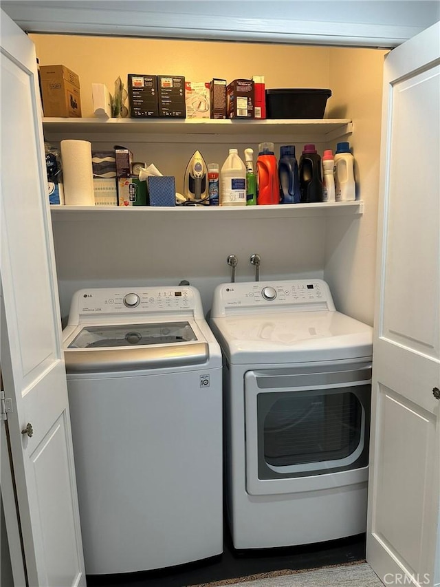 1007 S Catalina Ave Unit 212, Redondo Beach, CA 90277 - laundry area with washer and dryer