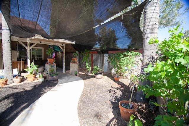 18326 Brightman Ave, Lake Elsinore, CA 92530 - view of patio with fence