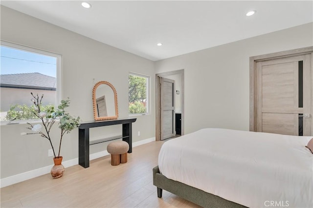13301332 N Lincoln St, Burbank, CA 91506 - bedroom featuring recessed lighting, light wood-style floors, and baseboards