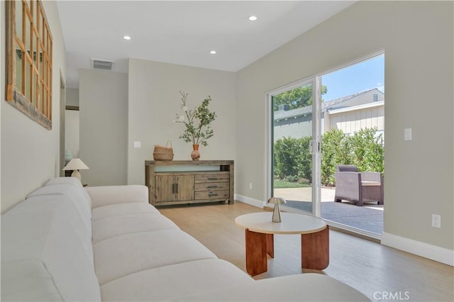 13301332 N Lincoln St, Burbank, CA 91506 - living room with baseboards, wood finished floors, visible vents, and recessed lighting