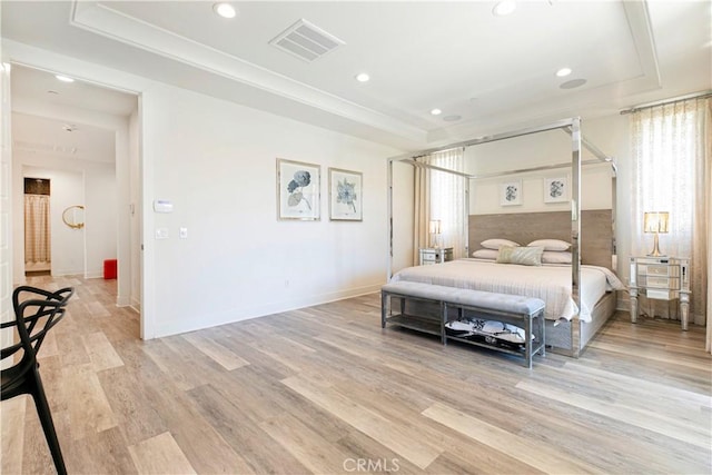20512 W Esmeralda Ln, Porter Ranch, CA 91311 - bedroom featuring a raised ceiling, light wood finished floors, baseboards, and recessed lighting