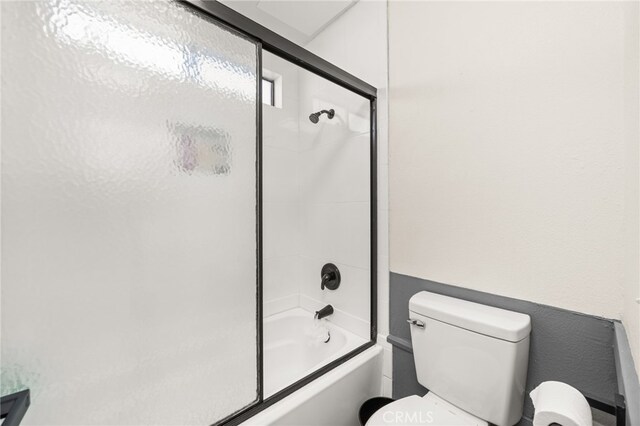 2265 Bradford Ave Unit 516, Highland, CA 92346 - full bath with toilet and enclosed tub / shower combo