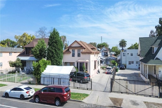 927 E 28th St, Los Angeles, CA 90011 - view of front of home featuring a residential view