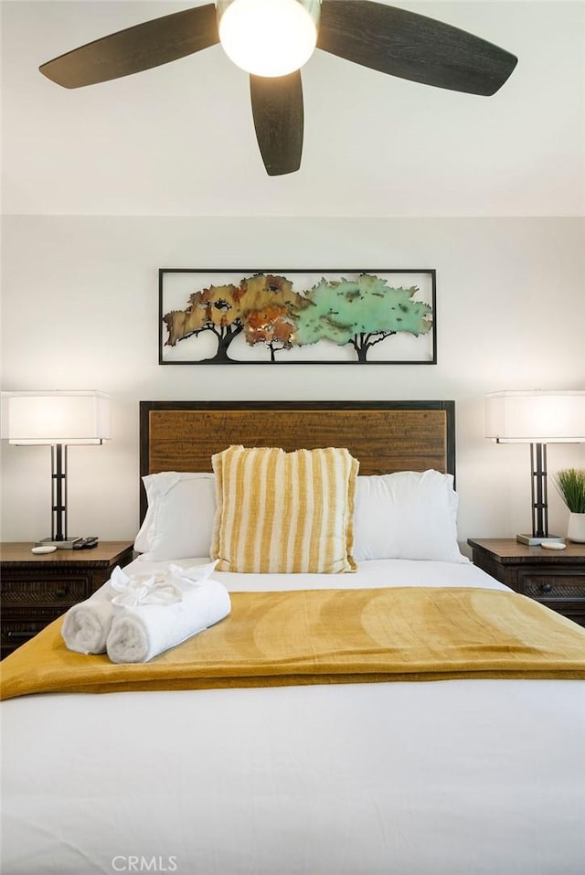 bedroom featuring a ceiling fan