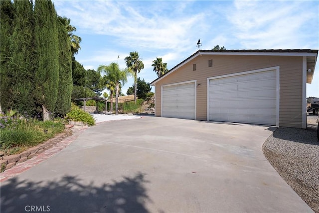 28863 Capano Bay Ct, Menifee, CA 92584 - view of detached garage
