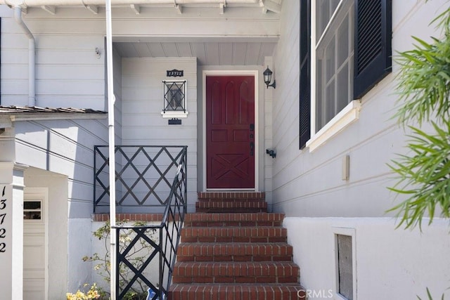 view of property entrance