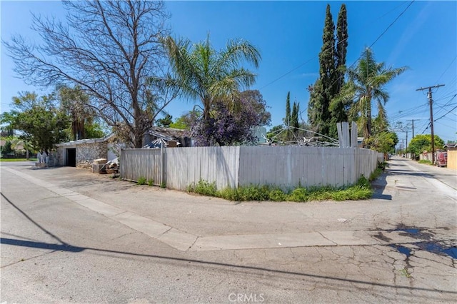 15023 Devonshire St, Mission Hills San Fernando, CA 91345 - view of street