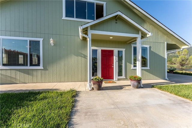 view of entrance to property