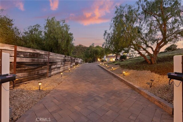 25174 Mulholland Hwy, Calabasas, CA 91302 - view of decorative road