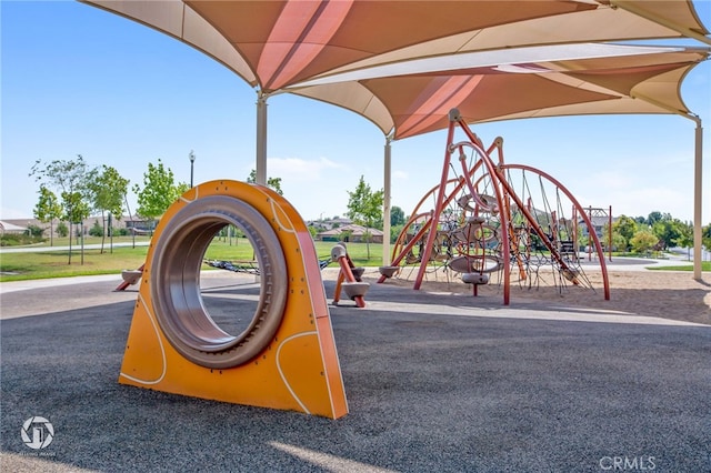 5206 Village Green Ln, Bakersfield, CA 93306 - view of community play area