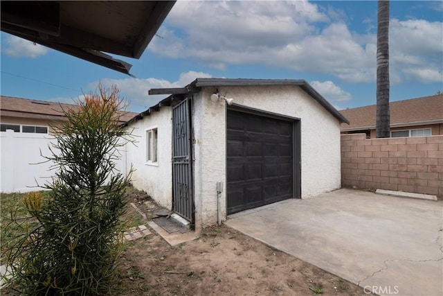1181 W 4th St, Pomona, CA 91766 - garage featuring fence
