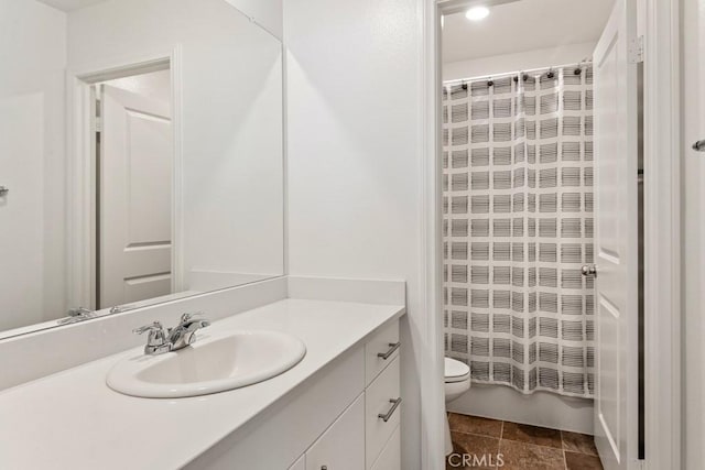 5085 Hoss Cir, Hemet, CA 92545 - full bath with vanity and toilet
