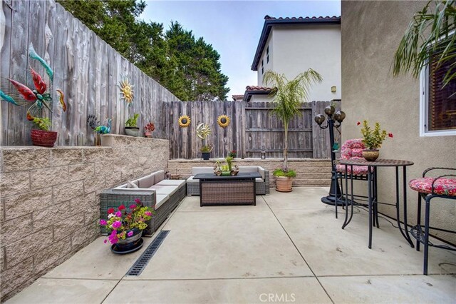 117 Village Cir, Pismo Beach, CA 93449 - view of patio / terrace with a fenced backyard and an outdoor living space