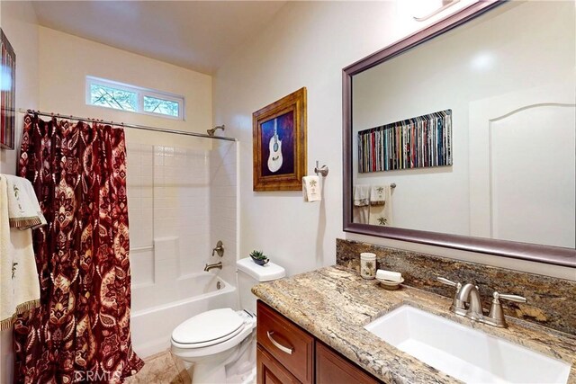 117 Village Cir, Pismo Beach, CA 93449 - bathroom with vanity, shower / bathtub combination with curtain, and toilet