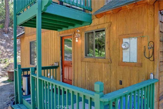 29278 Pine Dr, Cedar Glen, CA 92321 - view of side of home featuring a balcony and a shingled roof