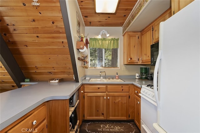 27364 Alpen Dr, Lake Arrowhead, CA 92352 - photo 12