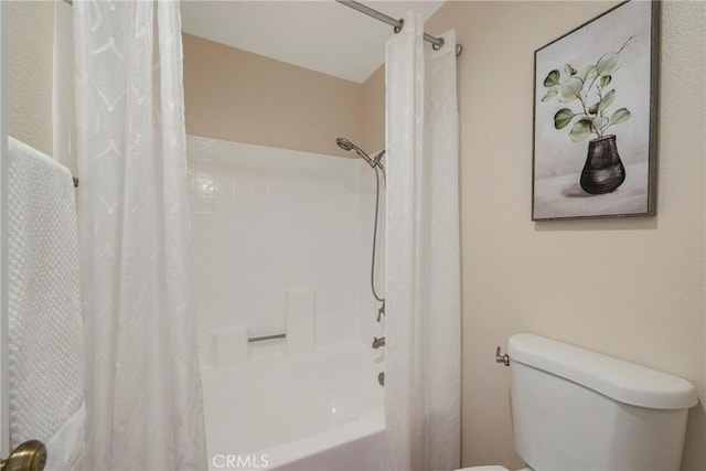 full bathroom featuring toilet and shower / tub combo with curtain