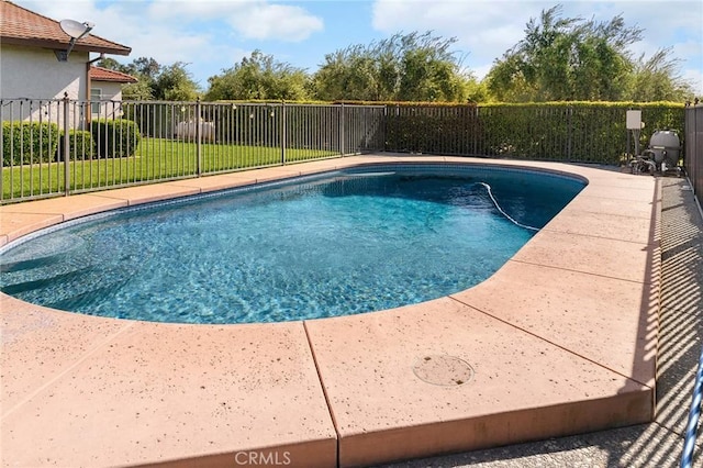 22975 Flournoy Ave, Corning, CA 96021 - view of pool featuring fence and a fenced in pool