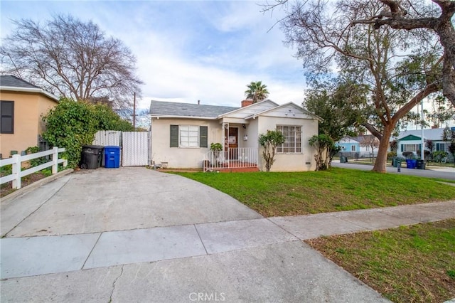 2484 Hanning Ave, Altadena, CA 91001 - bungalow-style home featuring stucco siding and concrete driveway