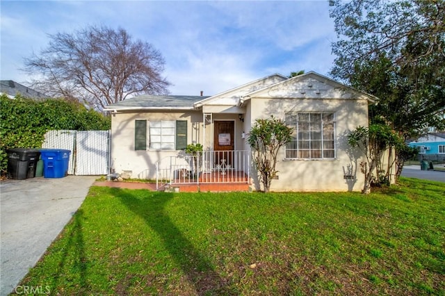 2484 Hanning Ave, Altadena, CA 91001 - bungalow-style home with stucco siding and a gate