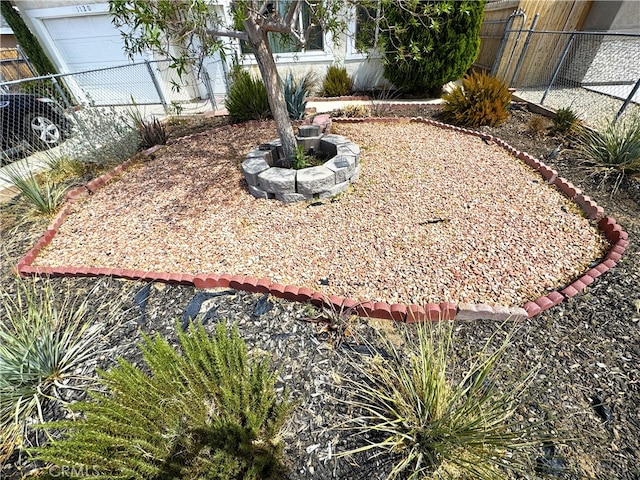 1120 S Yorktown St, Ridgecrest, CA 93555 - view of fenced backyard