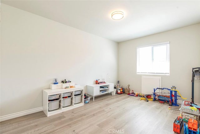 809 E Acacia Ave Unit H, Glendale, CA 91205 - recreation room with light wood finished floors