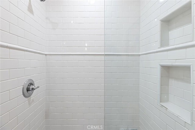 15 N Callecita, Laguna Beach, CA 92651 - bathroom view of a tile shower