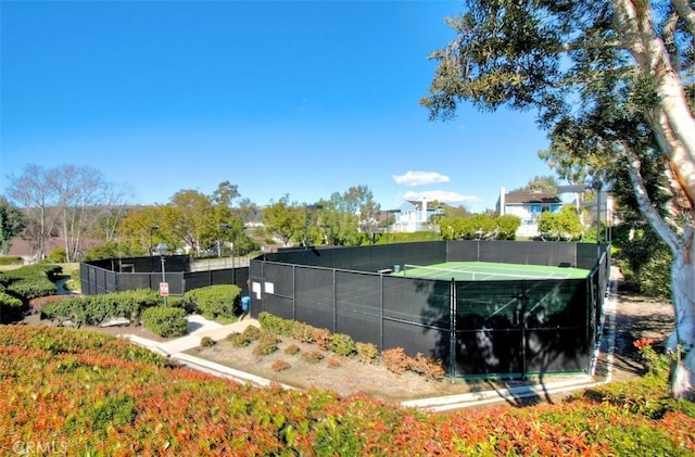 23 Pemberton Pl Unit 121, Laguna Niguel, CA 92677 - view of sport court featuring fence