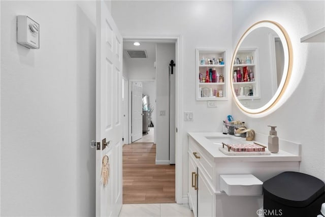 12362 Cottonwood Pl, Santa Fe Springs, CA 90670 - bathroom with vanity