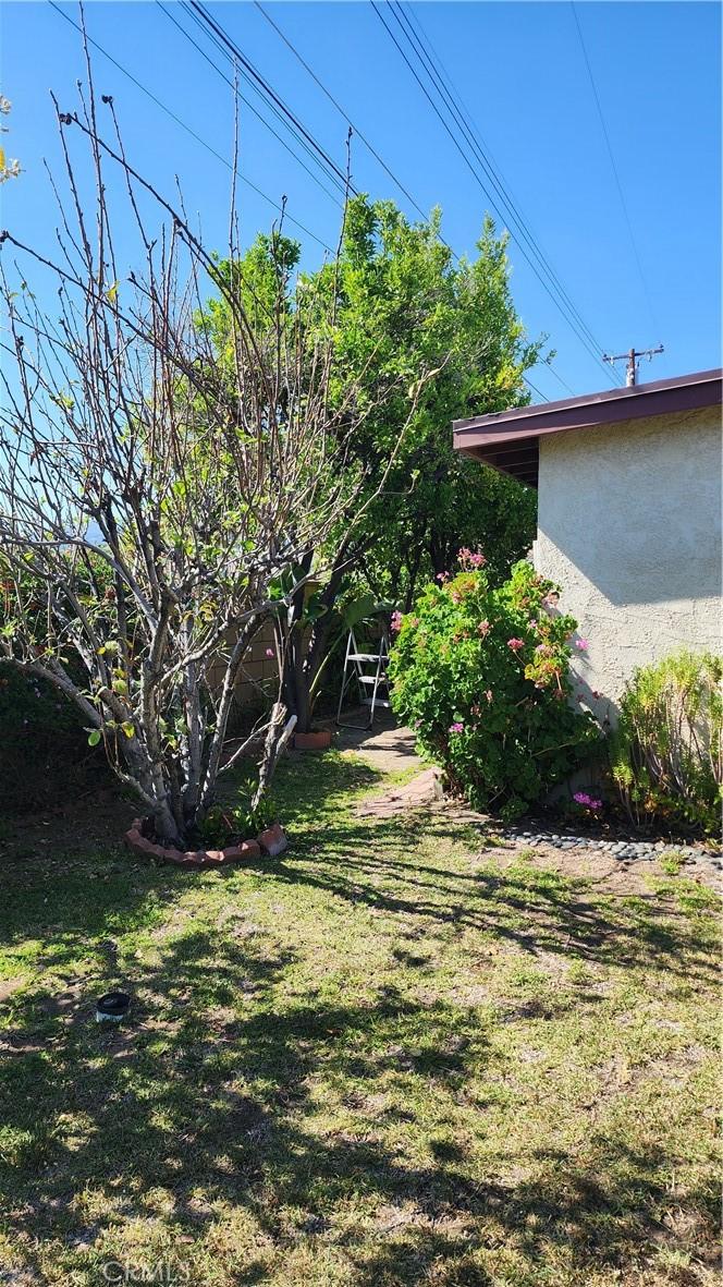 1711 S Washington Ave, Glendora, CA 91740 - view of yard