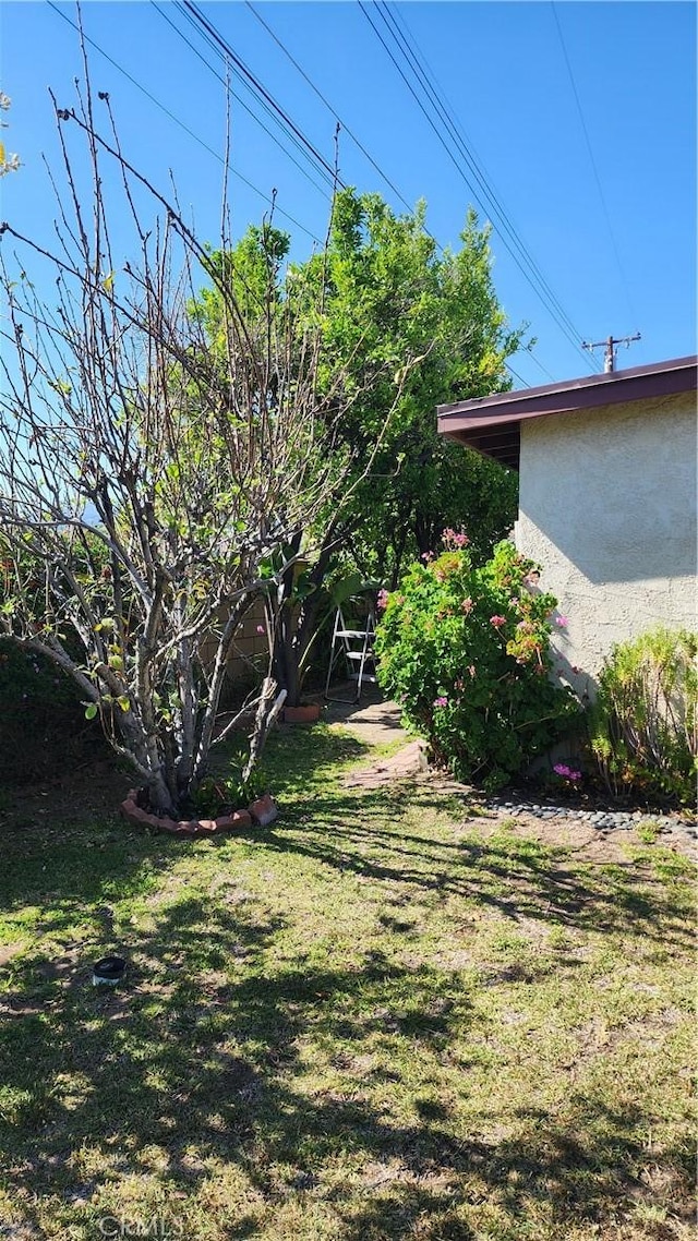 1711 S Washington Ave, Glendora, CA 91740 - view of yard
