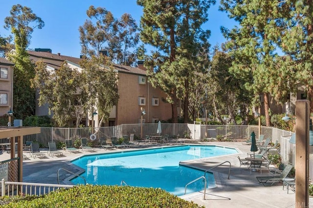 9725 Mesa Springs Way Unit 176, San Diego, CA 92126 - community pool with a patio area