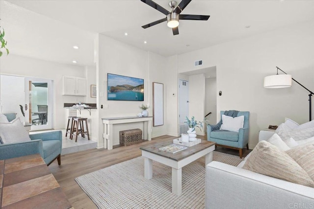 720 San Luis Obispo Pl Unit D, San Diego, CA 92109 - living room featuring ceiling fan, light wood finished floors, baseboards, visible vents, and recessed lighting