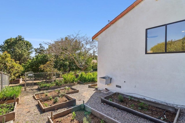 3612 Palomar Dr, Fallbrook, CA 92028 - view of yard with a garden