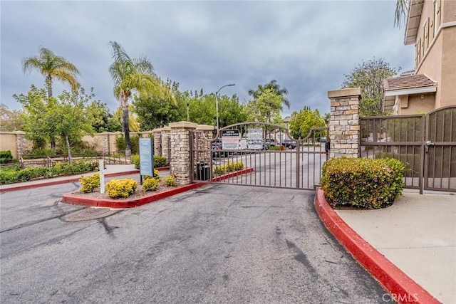 26396 Arboretum Way Unit 2906, Murrieta, CA 92563 - gate featuring fence