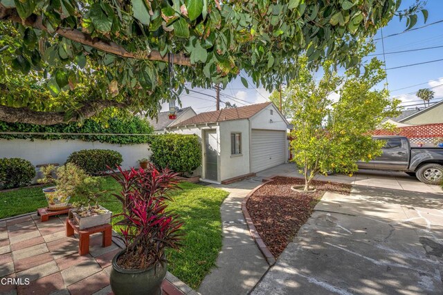 1404 Sycamore Ave, Glendale, CA 91201 - view of yard featuring an outbuilding and a detached garage