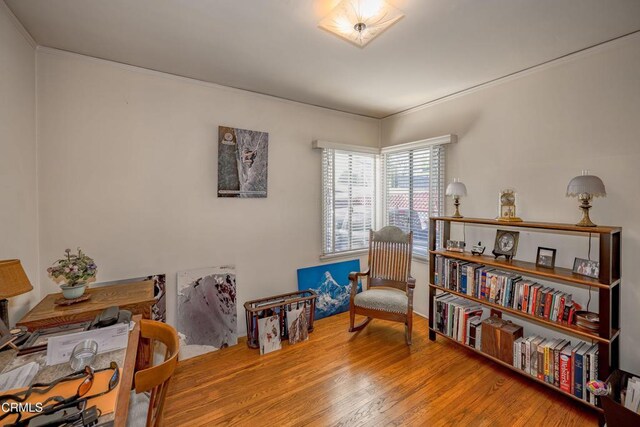 1404 Sycamore Ave, Glendale, CA 91201 - living area featuring wood finished floors and crown molding