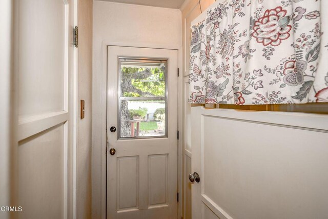 1404 Sycamore Ave, Glendale, CA 91201 - view of doorway