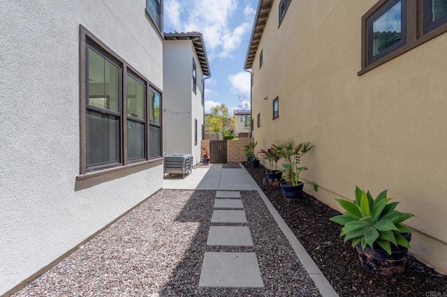 6784 Kenmar Way, San Diego, CA 92130 - view of yard with a patio area
