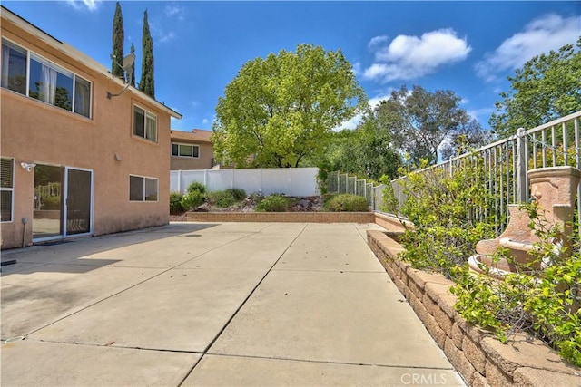 32000 Corte Sagunto, Temecula, CA 92592 - view of patio / terrace with a fenced backyard