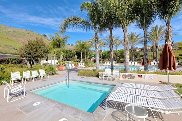 1711 Colina Terrestre, San Clemente, CA 92673 - community pool featuring a patio