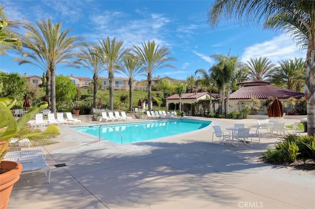 1711 Colina Terrestre, San Clemente, CA 92673 - community pool featuring a patio