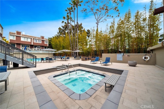 4300 Via Dolce Unit 316, Marina Del Rey, CA 90292 - view of swimming pool with a hot tub, a patio, and a swimming pool
