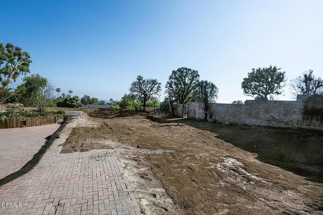 1695 E Loma Alta Dr, Altadena, CA 91001