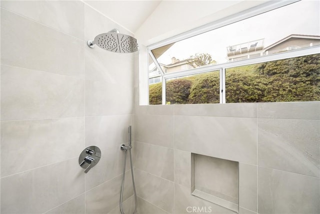 2122 Via Aguila, San Clemente, CA 92673 - full bathroom with tiled shower and lofted ceiling
