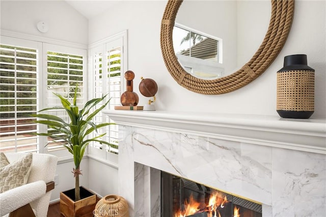 2122 Via Aguila, San Clemente, CA 92673 - detailed view of a premium fireplace