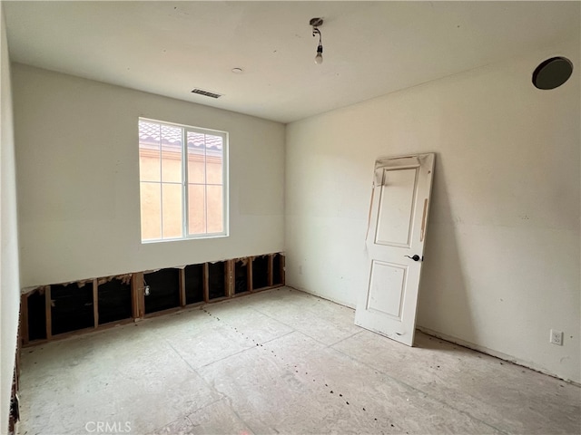 3175 E Yountville Dr, Ontario, CA 91761 - empty room with visible vents